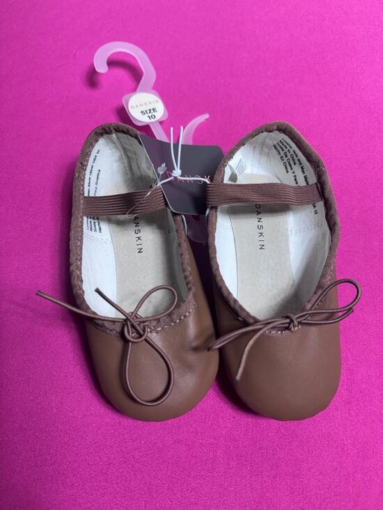 Danskin Other - Danskin Ballet Slippers – Brown Stretch Elastic Bow Dance Shoes Size 10